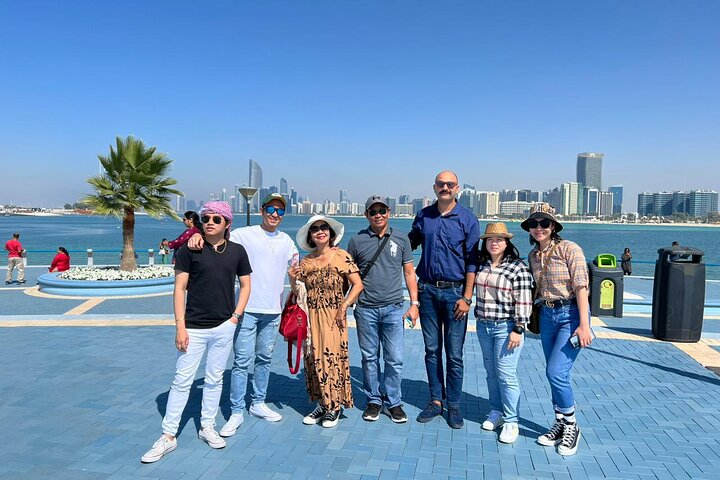 Discover stunning views and rich culture in Abu Dhabi with our full-day city tour perfect for creating unforgettable memories in the UAE's capital. Enjoy hassle-free roundtrip transportation.